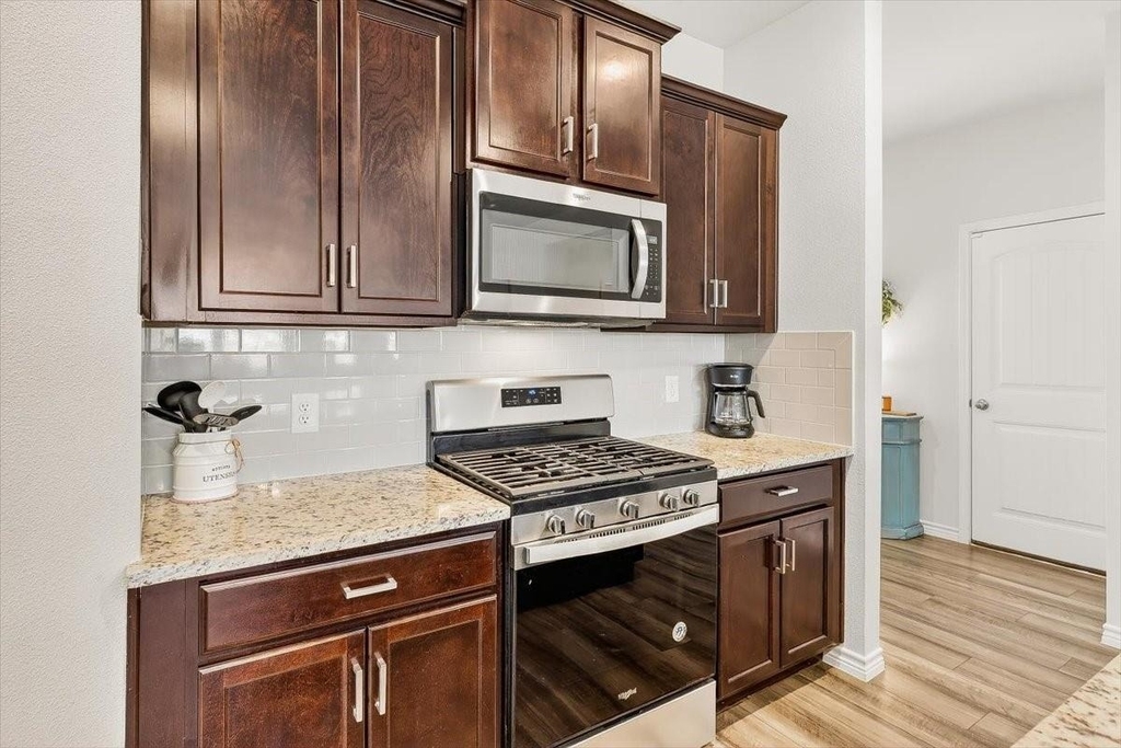 7826 Bullrider Drive - Photo 10