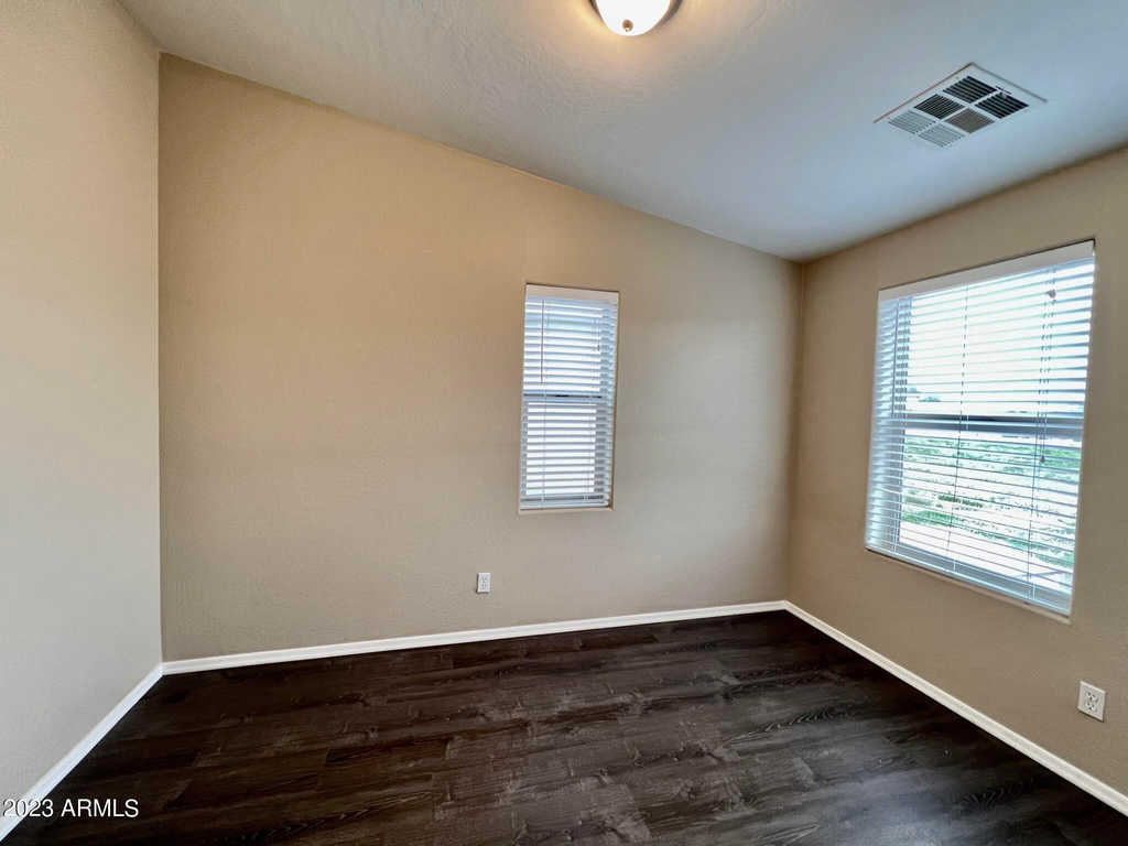 5911 S 35th Place - Photo 7