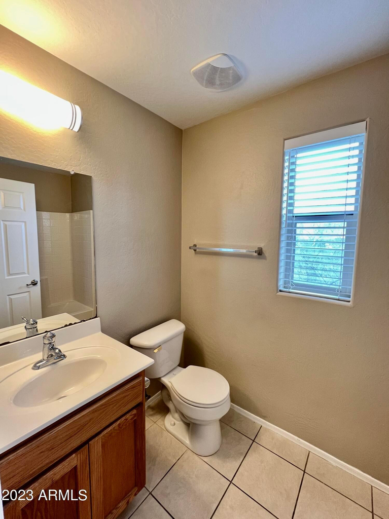 5911 S 35th Place - Photo 9
