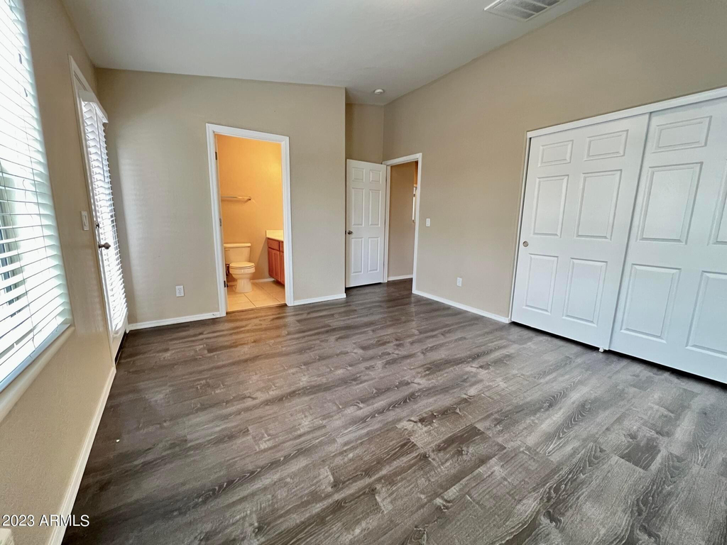 5911 S 35th Place - Photo 10