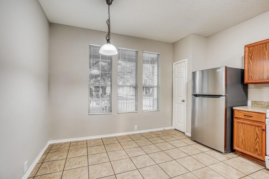 6331 Scotchwood Drive - Photo 6