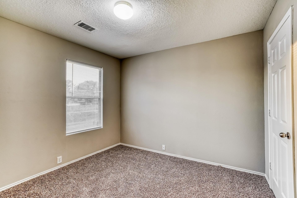 6331 Scotchwood Drive - Photo 13