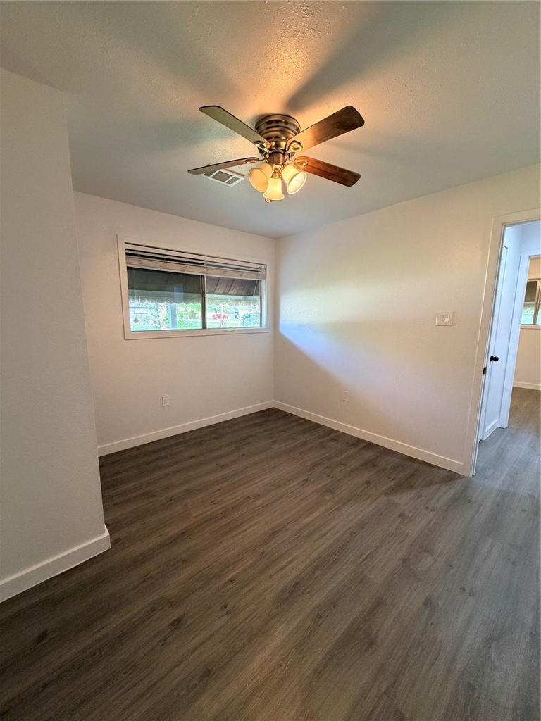 2426 Dupont Street - Photo 9