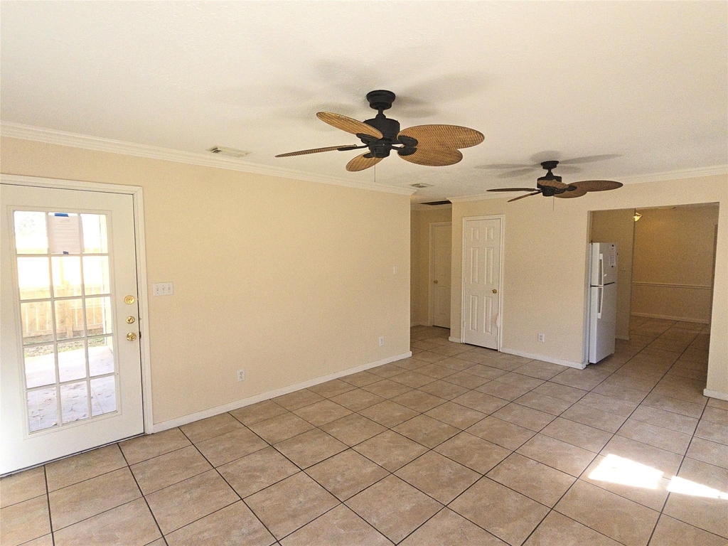 409 Commerce Street - Photo 2