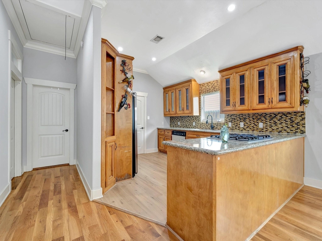 4628 Kermit Street - Photo 8