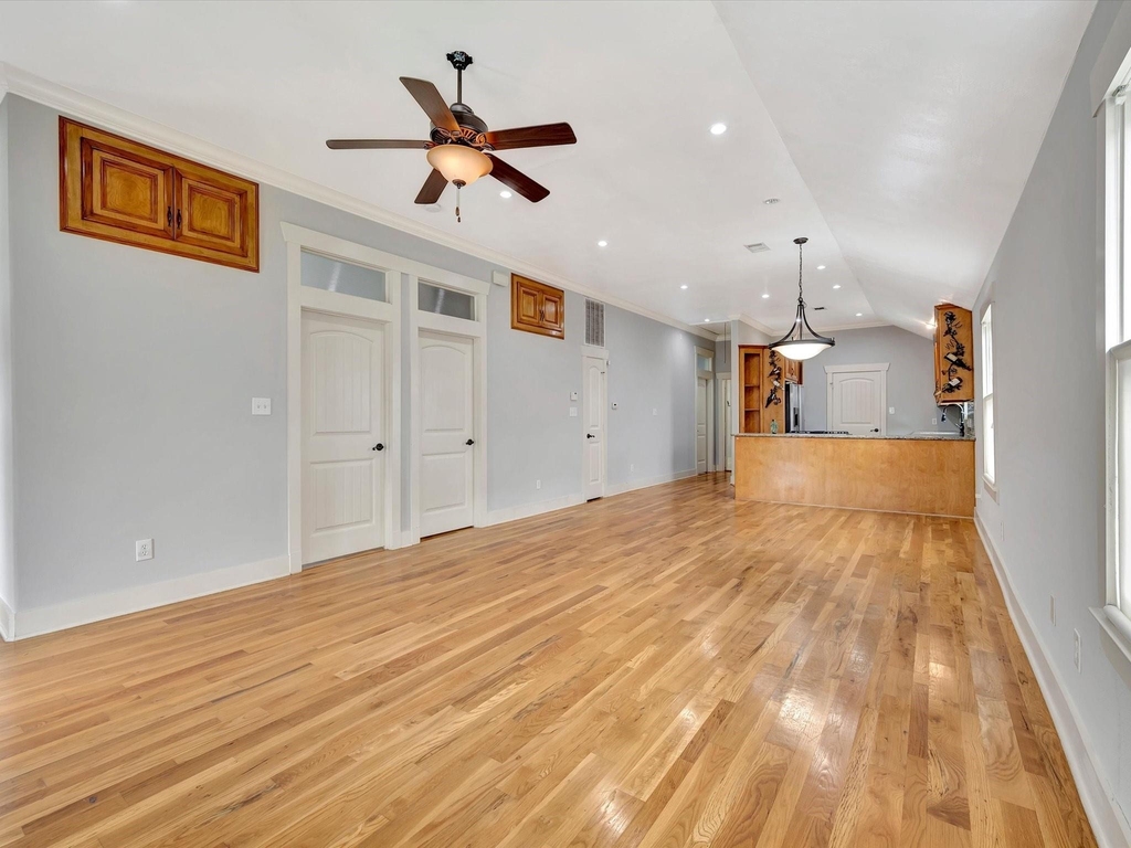4628 Kermit Street - Photo 3
