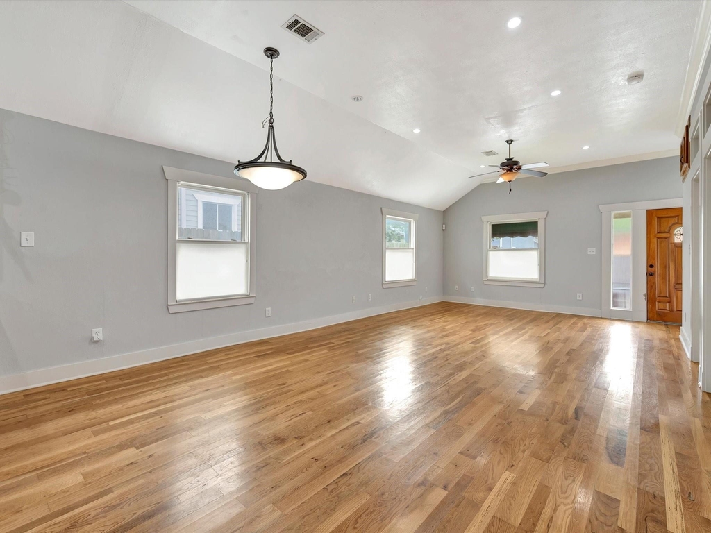 4628 Kermit Street - Photo 5