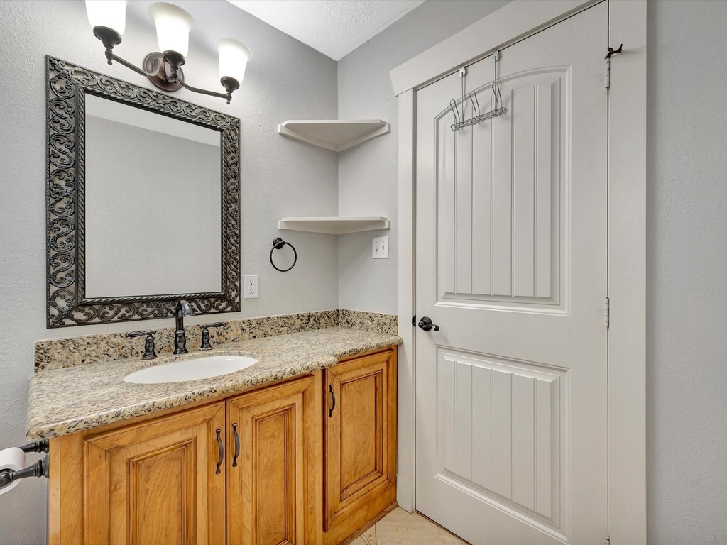 4628 Kermit Street - Photo 14