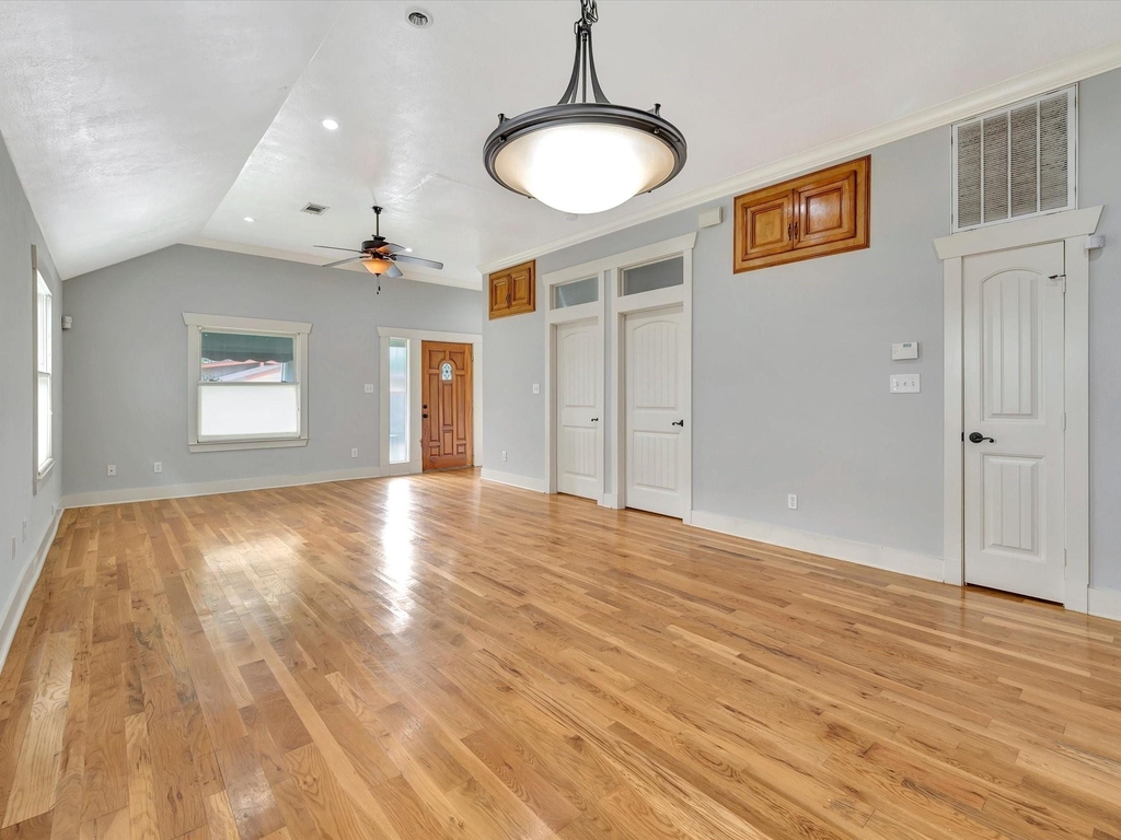 4628 Kermit Street - Photo 6