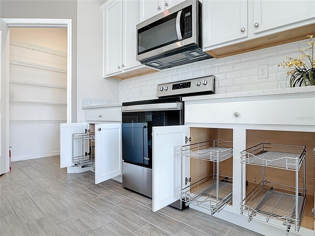 1601 Delphi Way - Photo 4