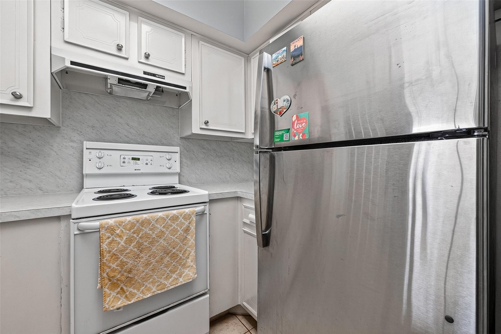 6470 Bayou Glen Road - Photo 8