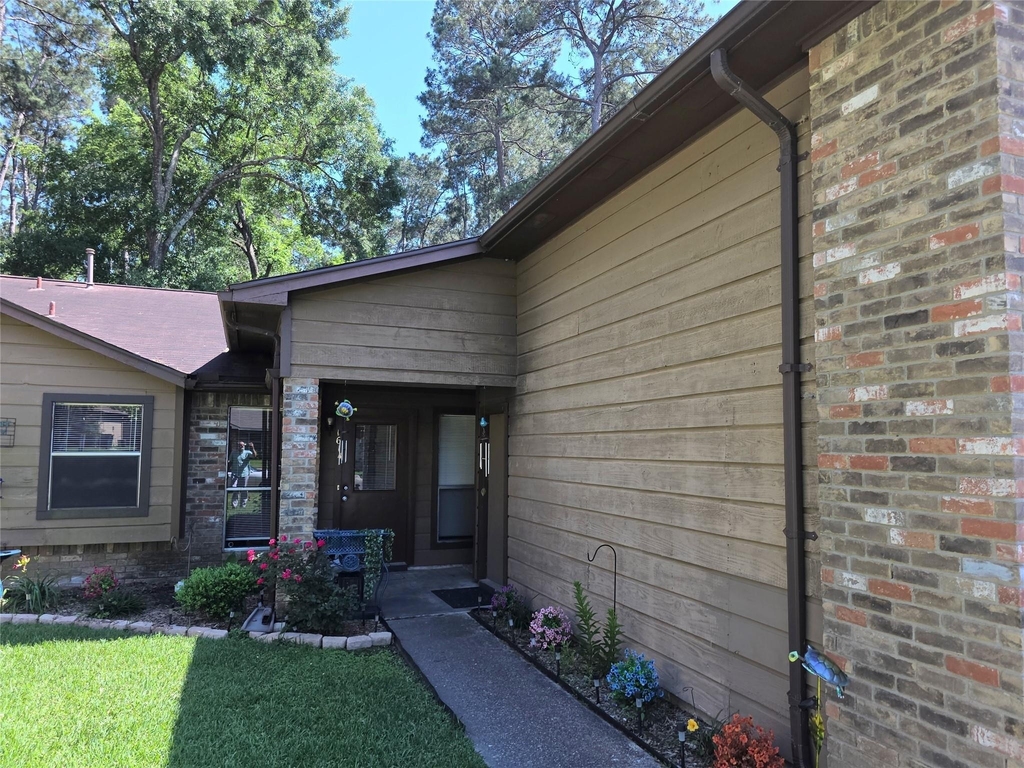 1614 Hazelwood Street - Photo 1