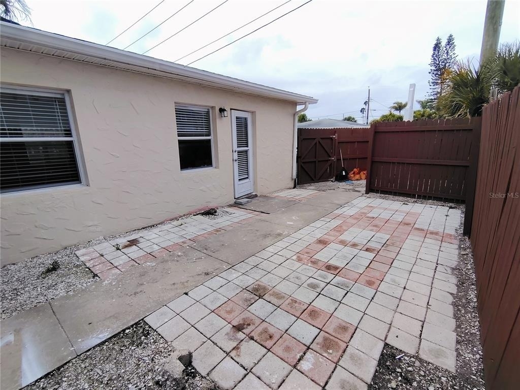 115 145th Avenue E - Photo 9