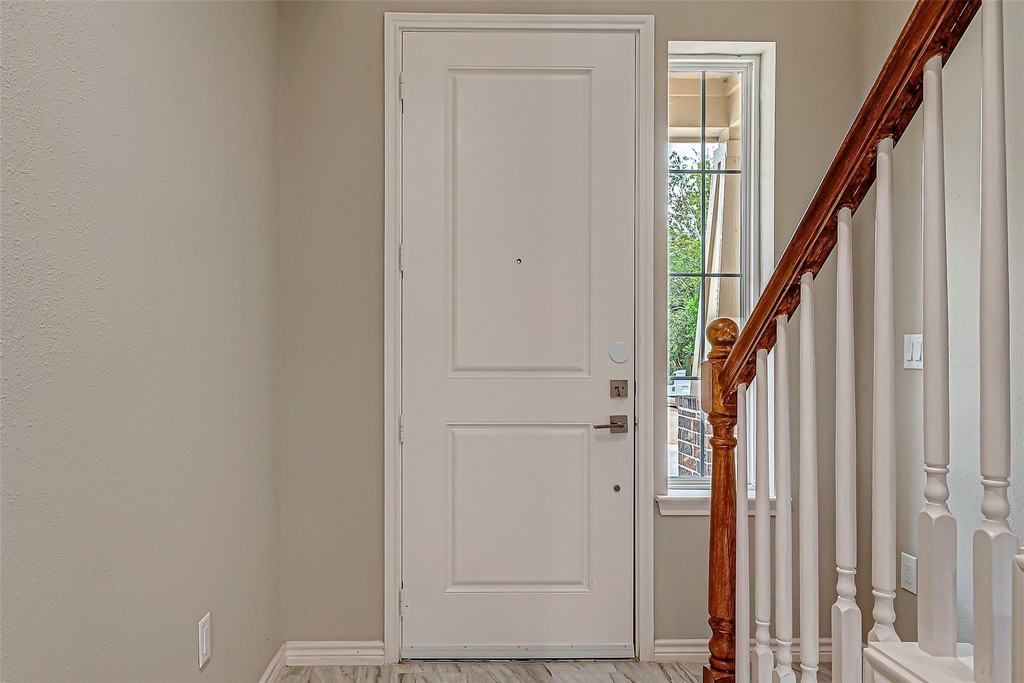 5530 Hirondel Street - Photo 7