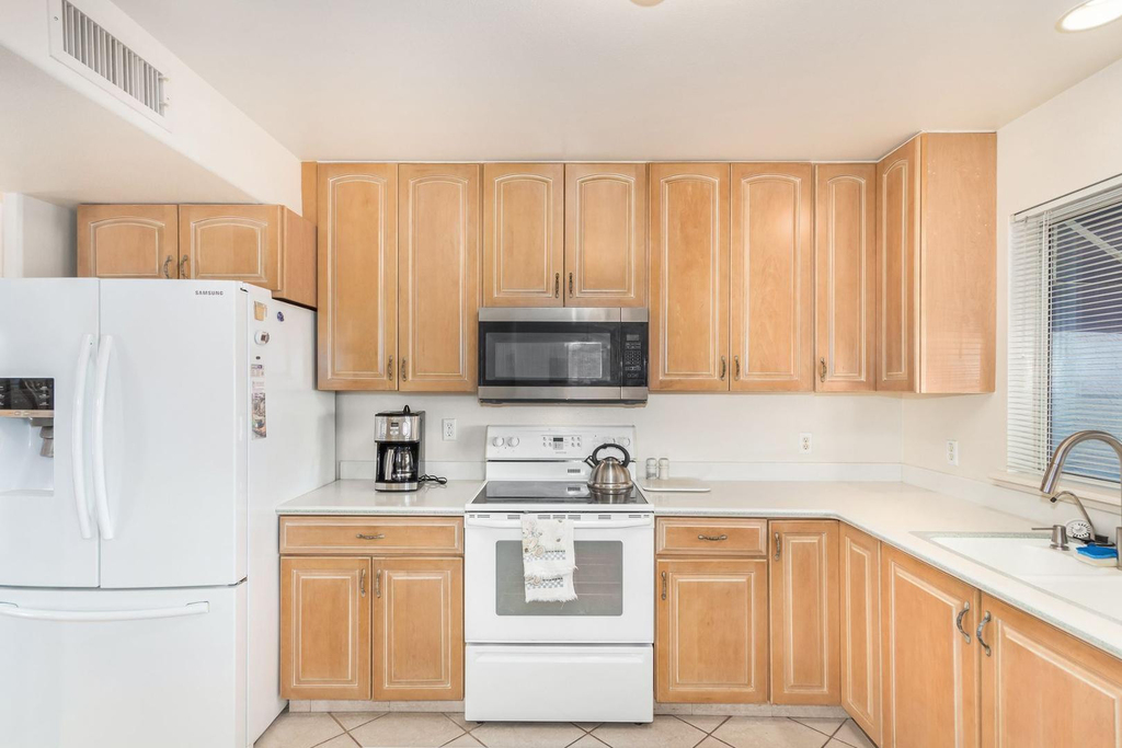 220 N 22nd Place - Photo 21