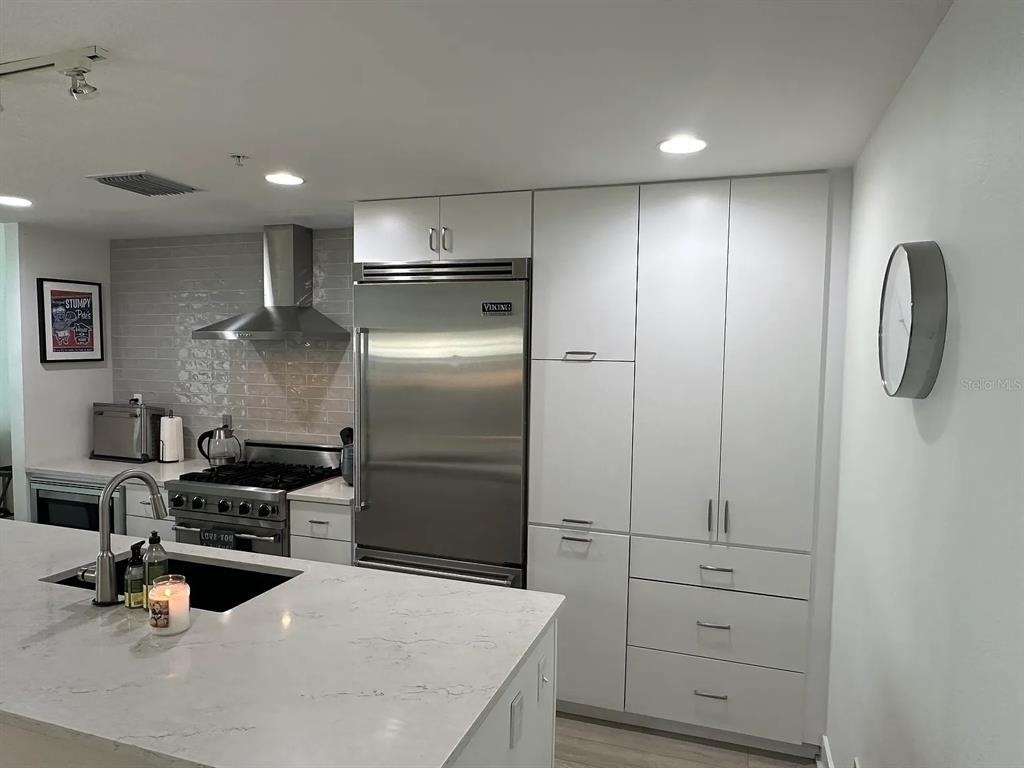 1208 E Kennedy Boulevard - Photo 3
