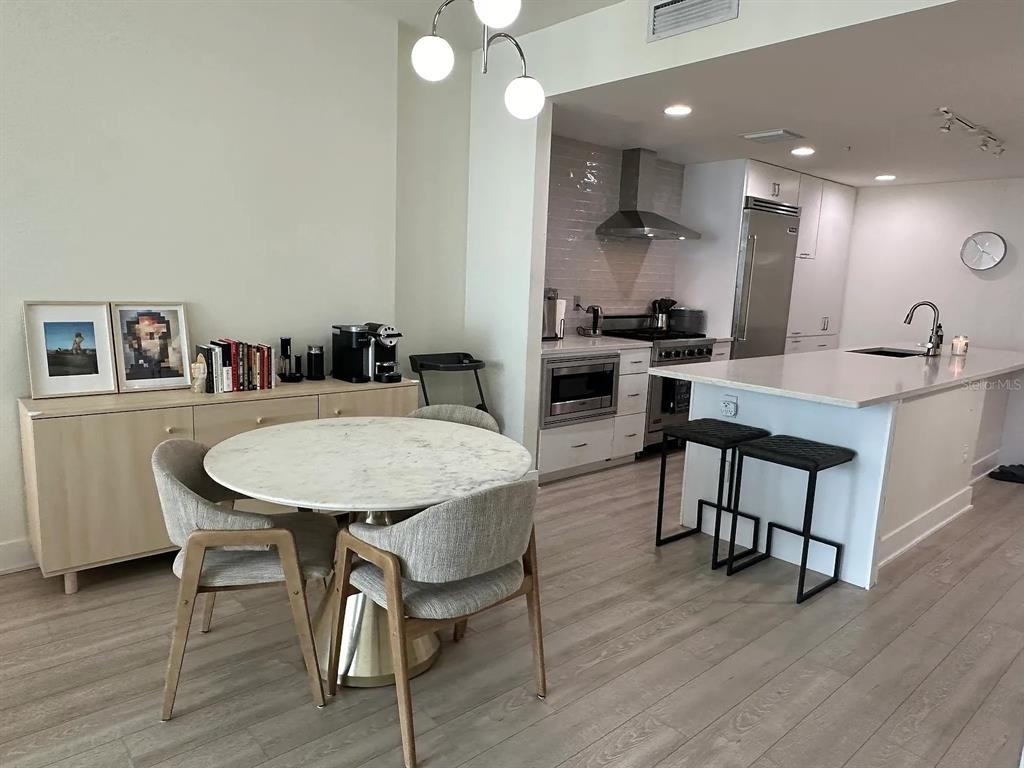 1208 E Kennedy Boulevard - Photo 8