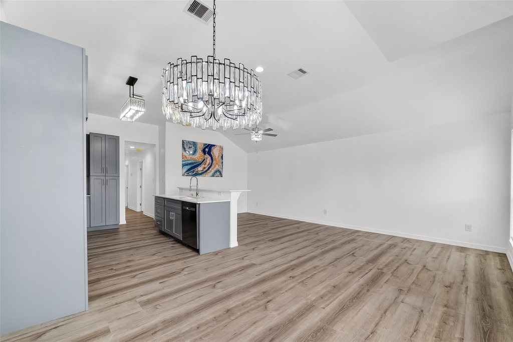 7725 Hoffman Street - Photo 5