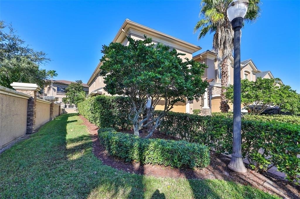 602 Saxony Boulevard - Photo 43