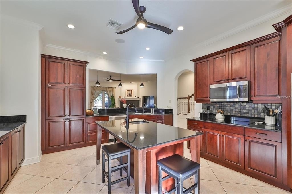 602 Saxony Boulevard - Photo 11