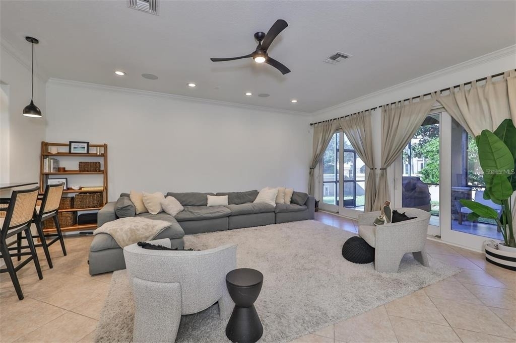 602 Saxony Boulevard - Photo 5