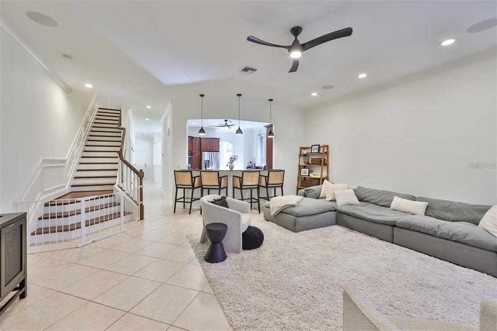 602 Saxony Boulevard - Photo 2