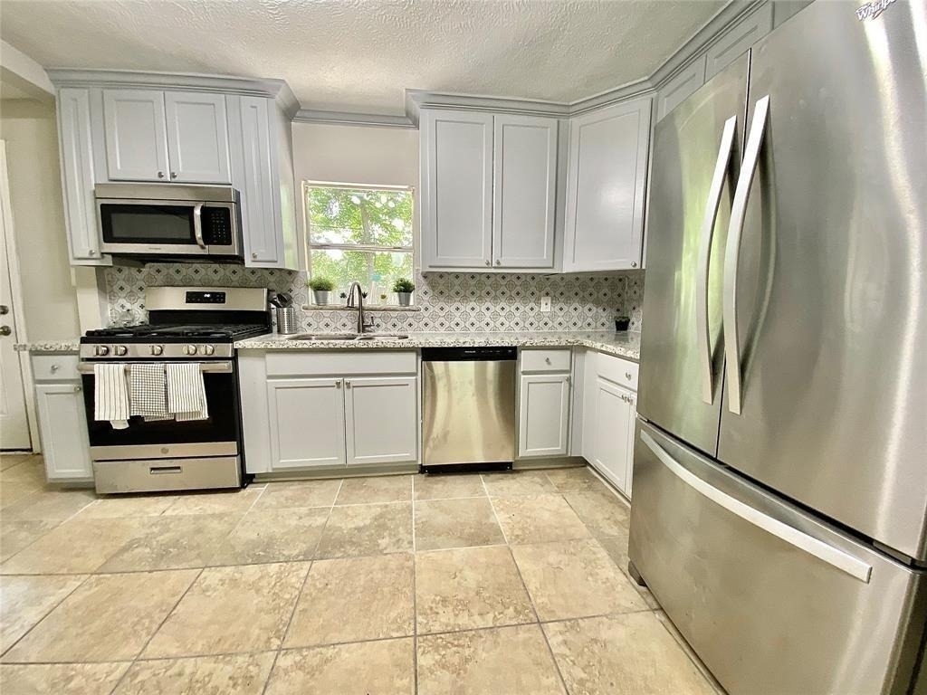 8626 Greiner Drive - Photo 2