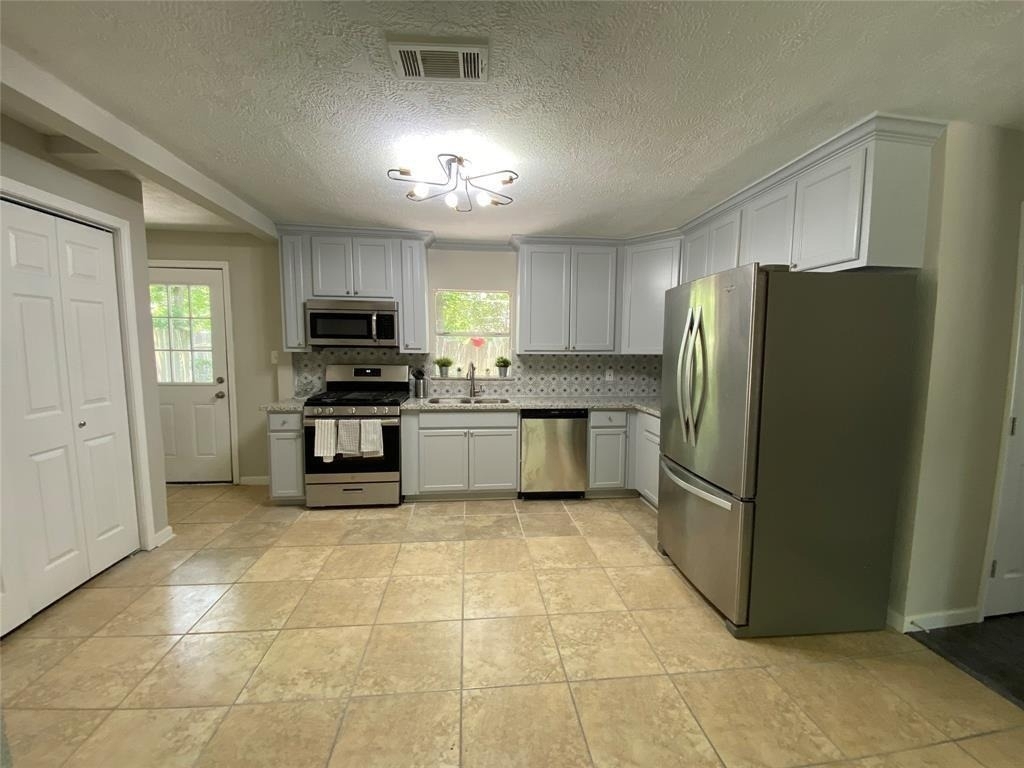 8626 Greiner Drive - Photo 3
