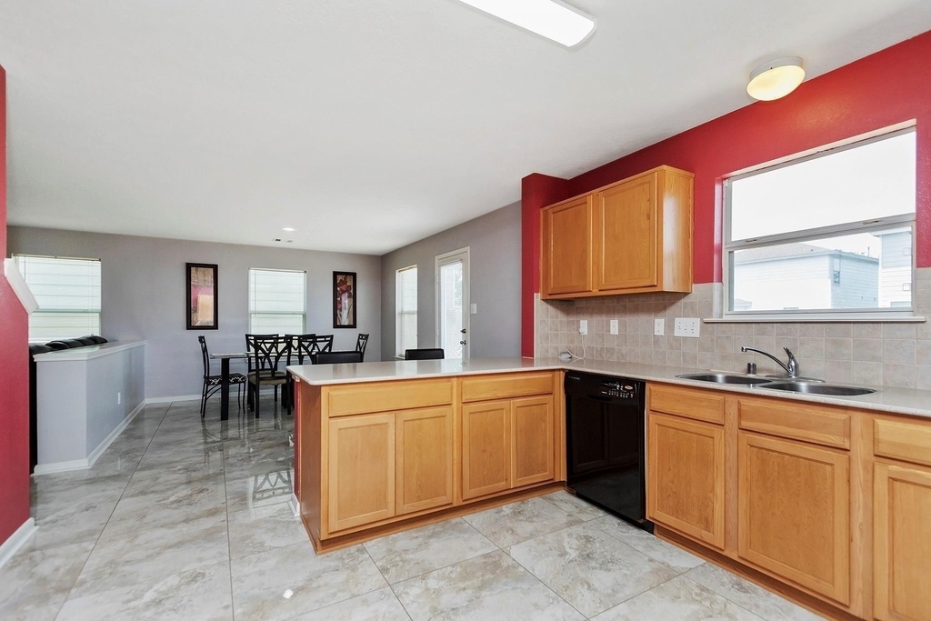 20738 Fair Castle Drive - Photo 17
