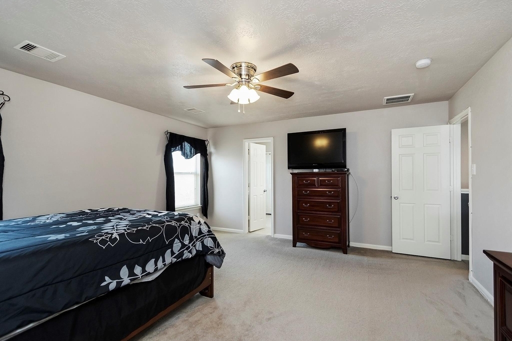 20738 Fair Castle Drive - Photo 33