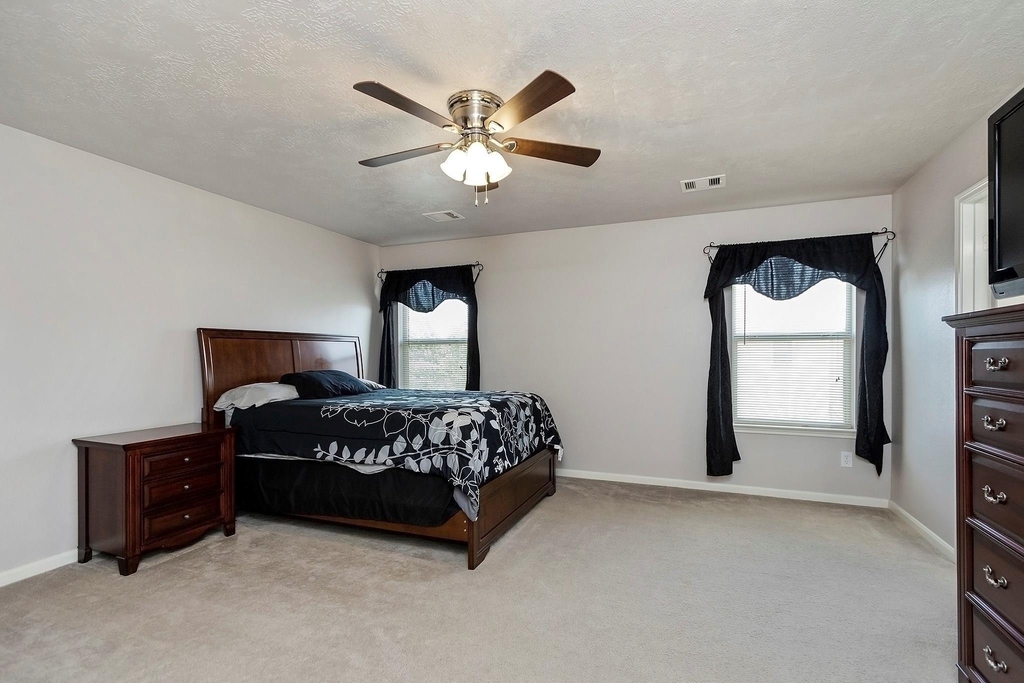 20738 Fair Castle Drive - Photo 31