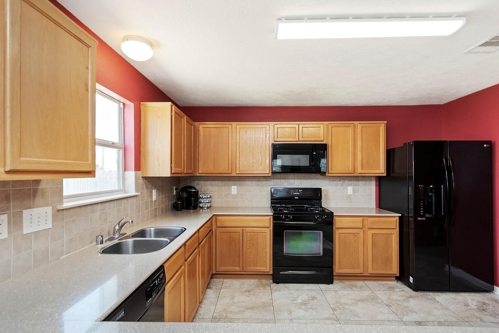 20738 Fair Castle Drive - Photo 14
