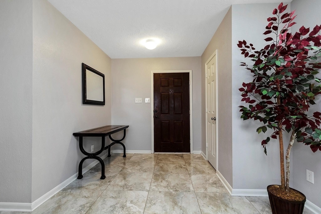 20738 Fair Castle Drive - Photo 4