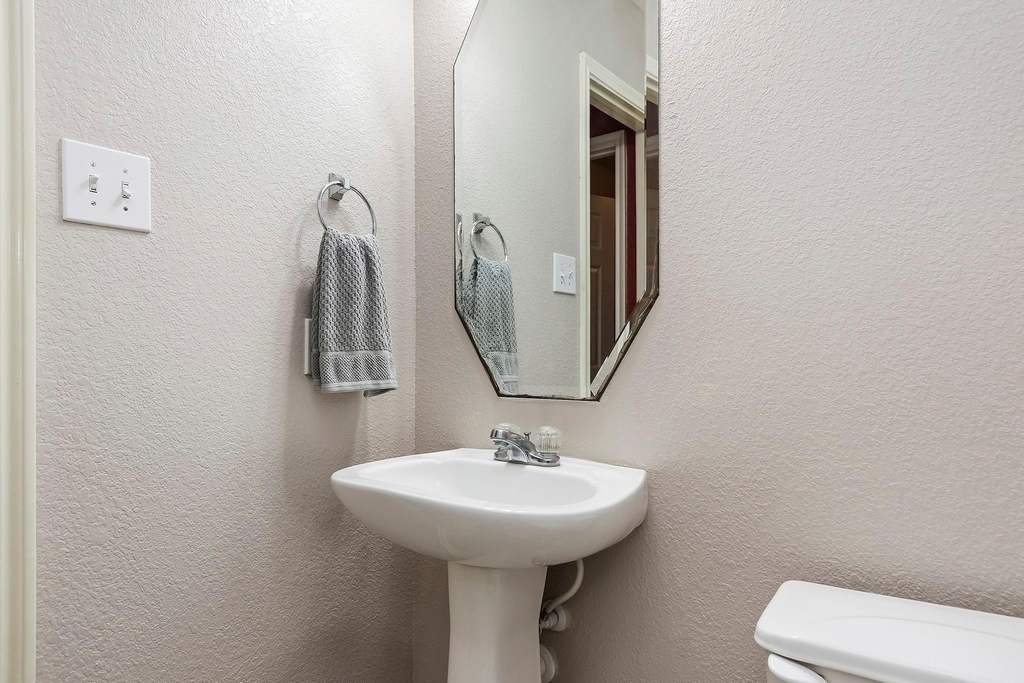 20738 Fair Castle Drive - Photo 19
