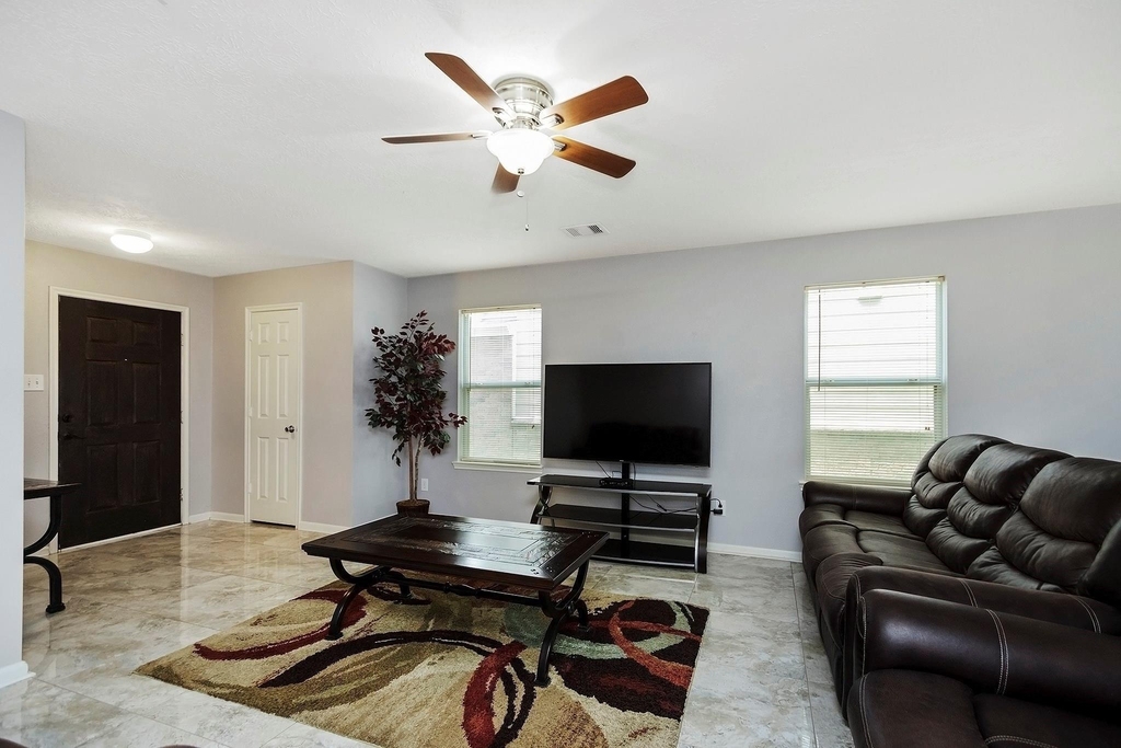 20738 Fair Castle Drive - Photo 8
