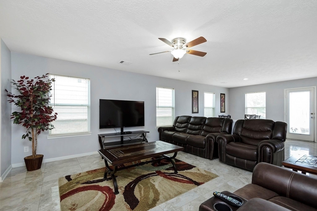 20738 Fair Castle Drive - Photo 7
