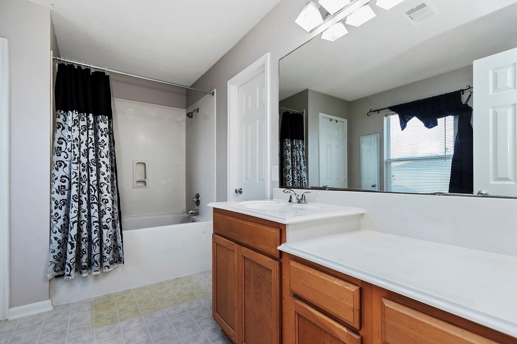 20738 Fair Castle Drive - Photo 35