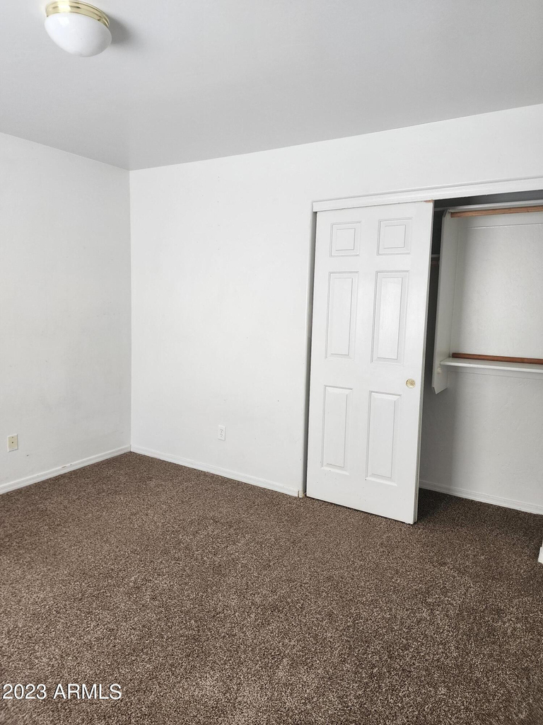 232 W Elm Avenue - Photo 4