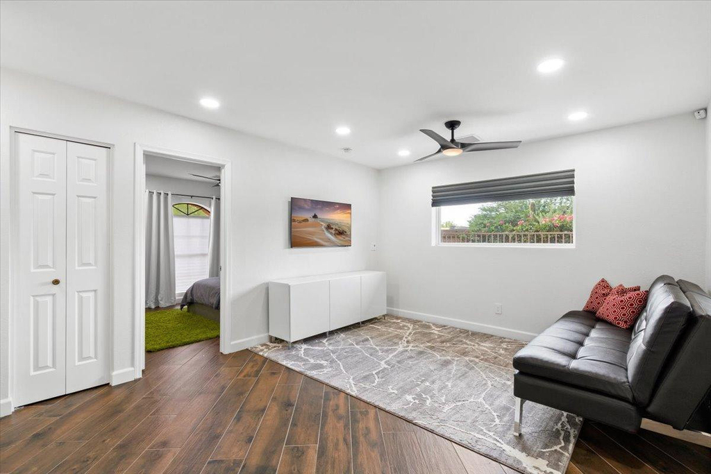 10628 E Cinnabar Avenue - Photo 15