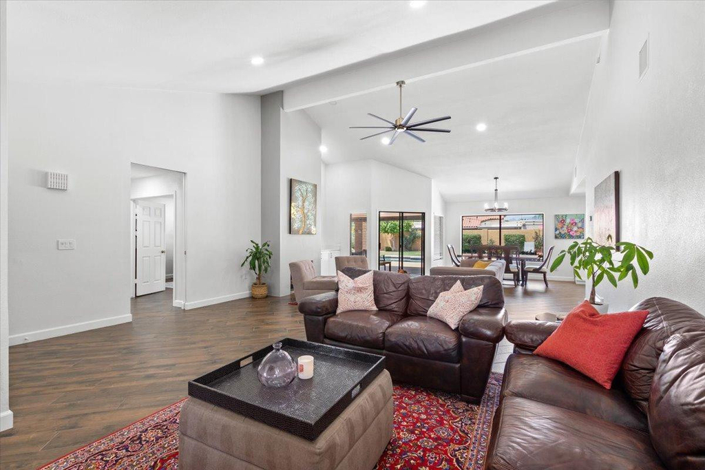 10628 E Cinnabar Avenue - Photo 3