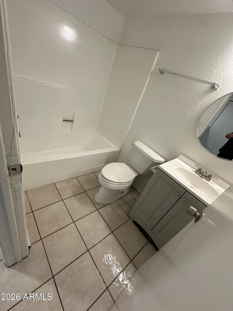 2808 N 43rd - Photo 7