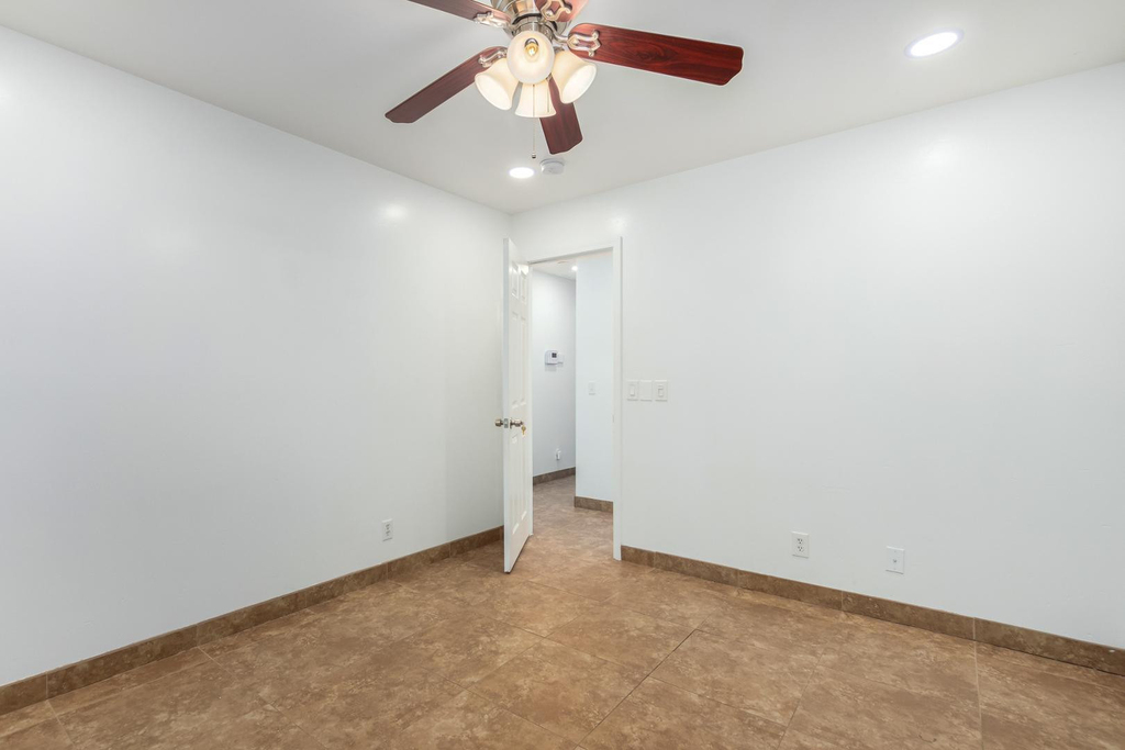 1100 W 12th - Photo 27