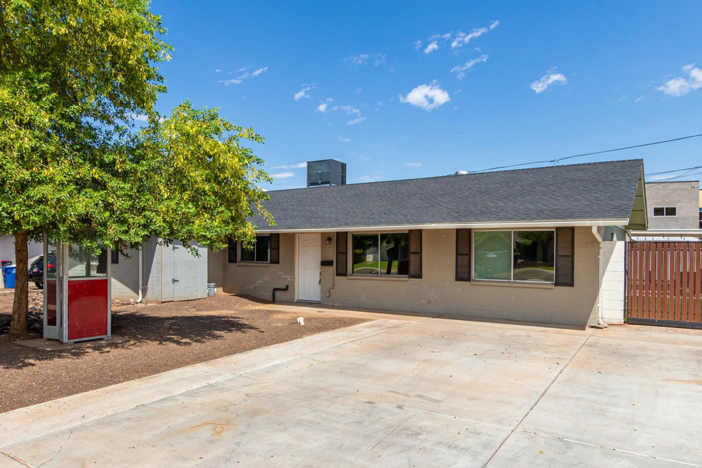 1100 W 12th - Photo 4