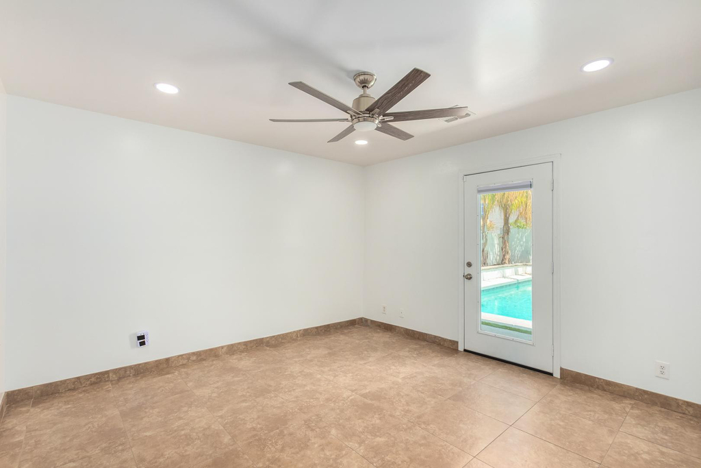 1100 W 12th - Photo 17