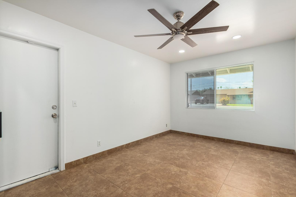 1100 W 12th - Photo 21