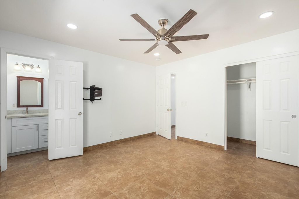 1100 W 12th - Photo 19