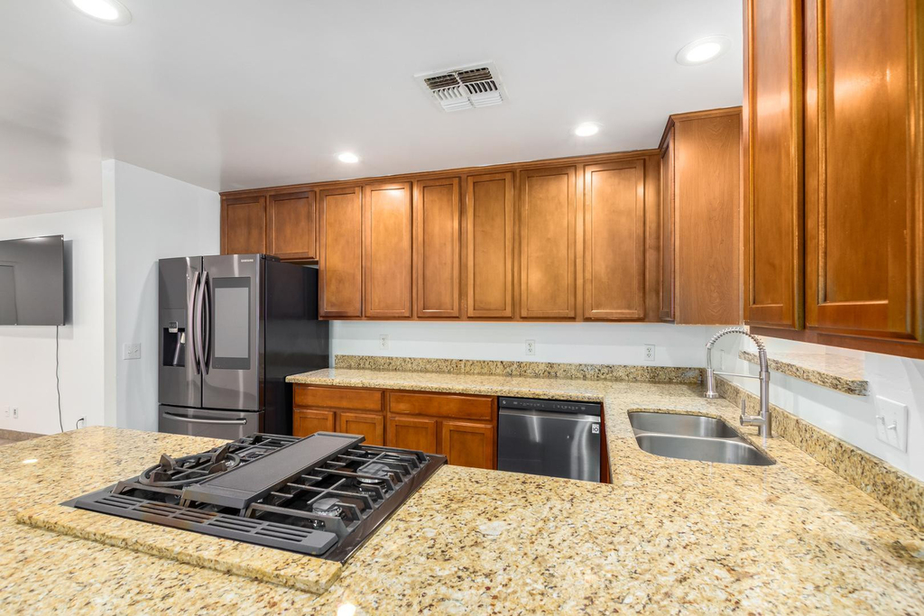 1100 W 12th - Photo 15
