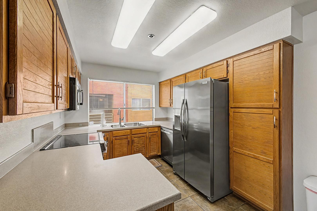 154 W 5th Street - Photo 9