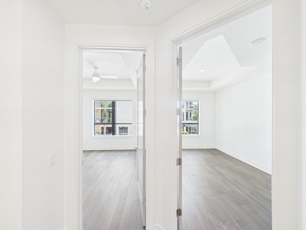 929 Westcott Street - Photo 4