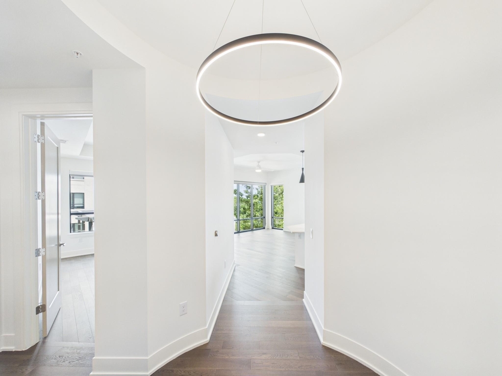 929 Westcott Street - Photo 3